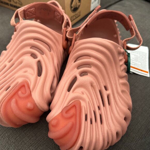 *BRAND NEW* Salehe Bembury Pollex Crocs (Blush) - Picture 3 of 6